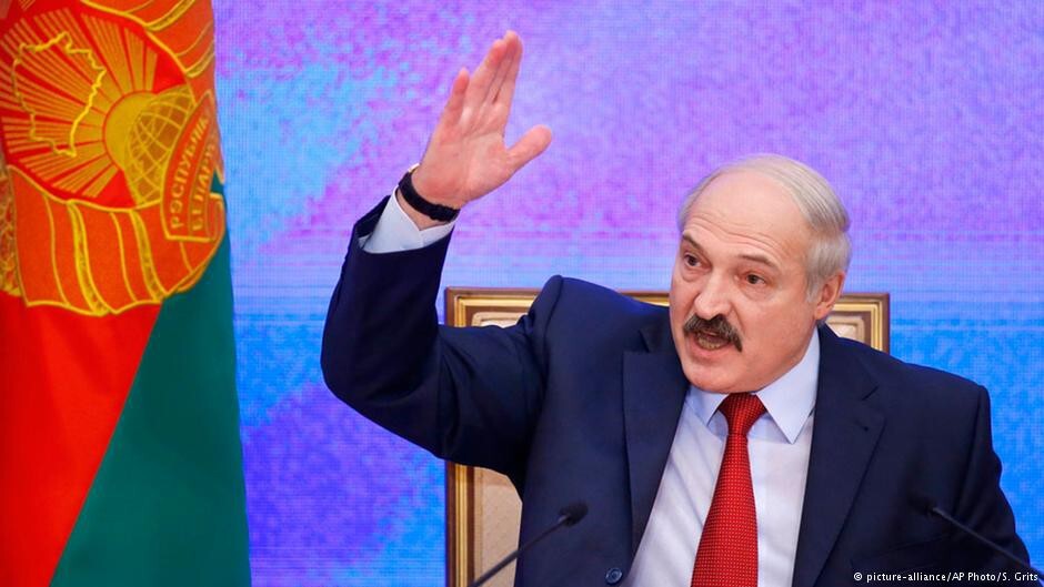 Лукашенко призвал Украину "не подбрасывать больше боевиков" Беларуси