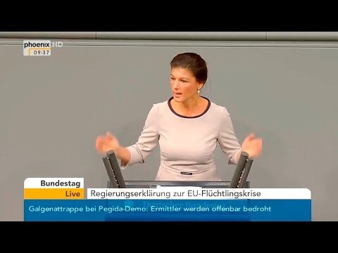 Сара снова говорит - как гвозди забивает.... а Меркель может только слушать.