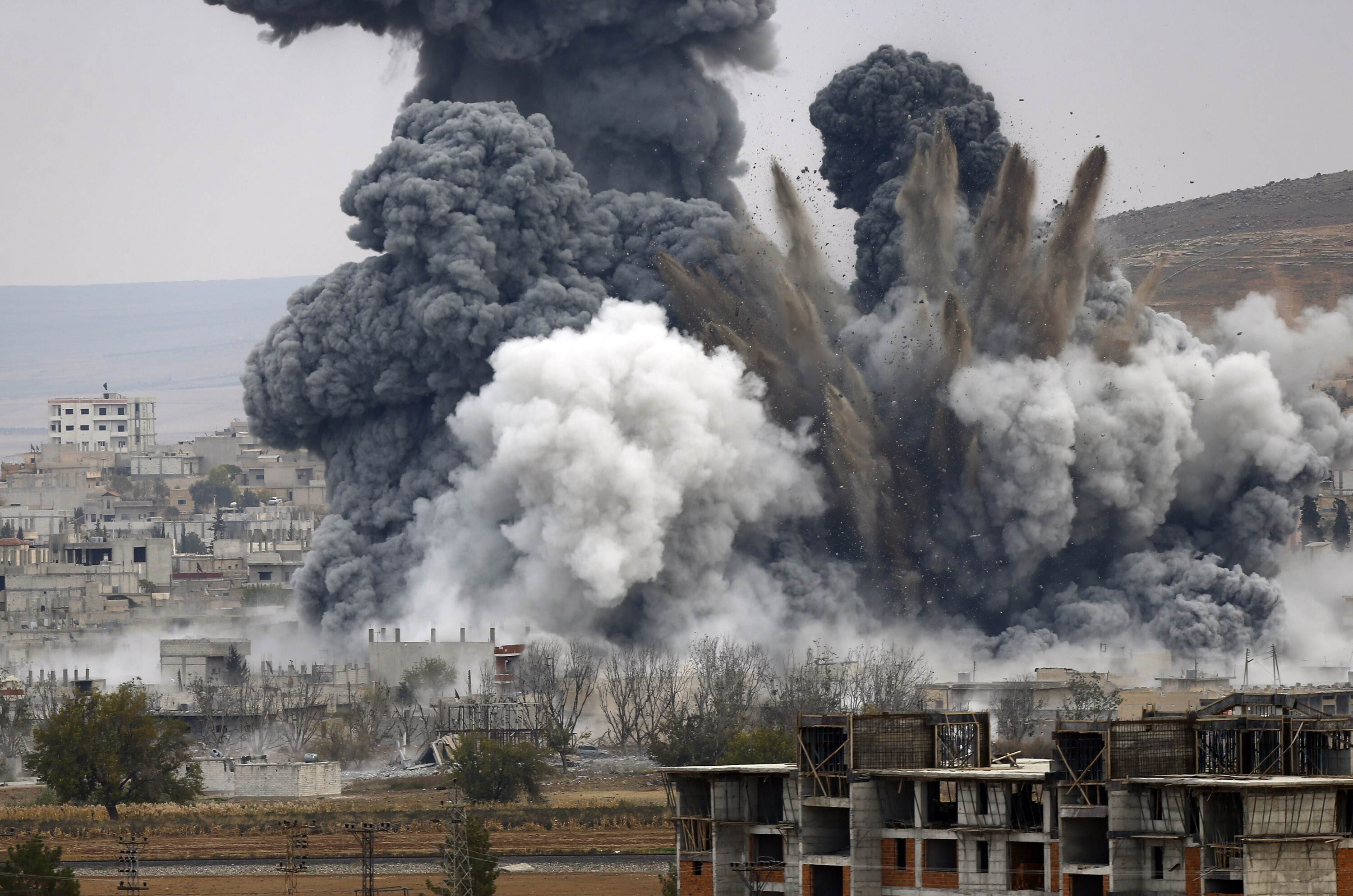 Реальные действия российской авиации в Сирии, уничтожение складов с боеприпасами 