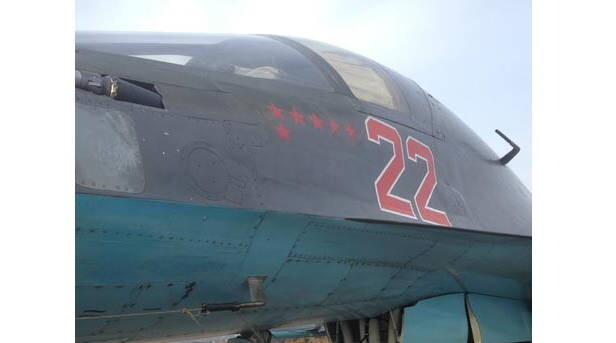Российские летчики в Сирии начали рисовать на самолетах звезды