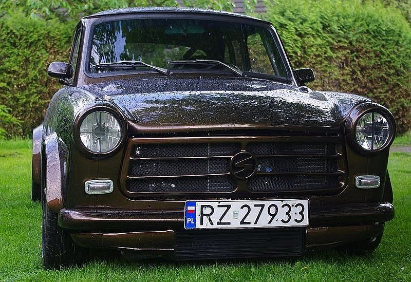 Бешеный Trabant 4x4 мощьностью 270 "лошадей"