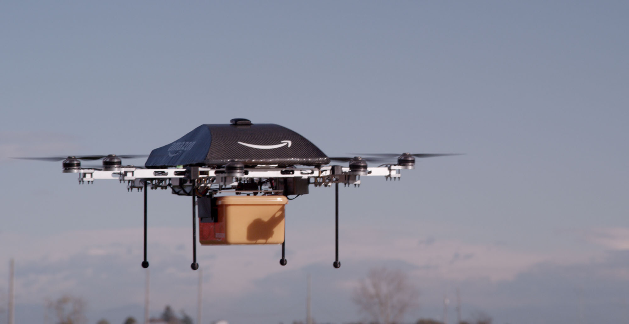 Amazon показал дронов для доставки товаров по воздуху