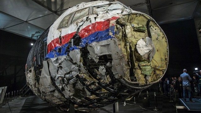 France TV: Голландский полицейский сделал бизнес на трагедии MH 17  