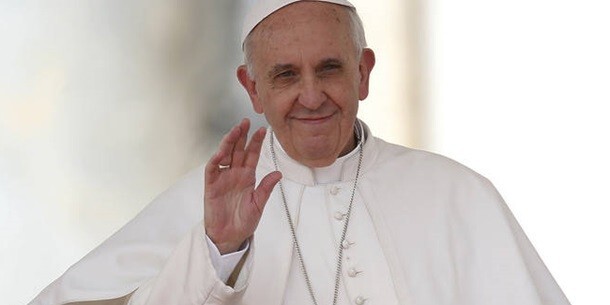 Порошенко поздравил 79-летнего Папу Римского с 80-летием