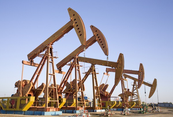 Почему цена на нефть падает, когда она должна расти 14.12.2015 