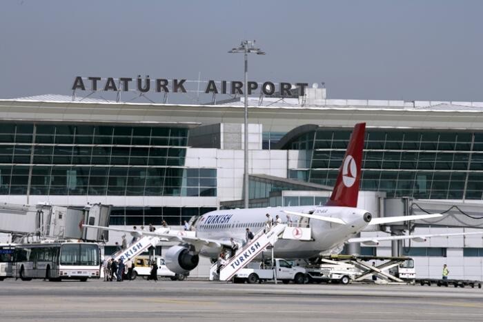 В аэропорту Стамбула произошел взрыв