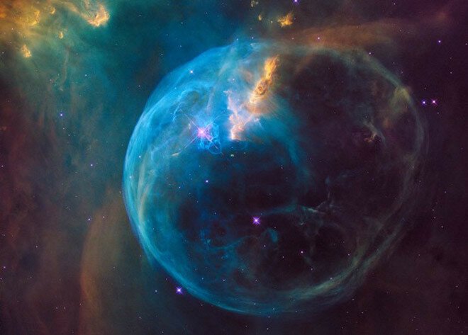 НАСА показало космический «мыльный пузырь»