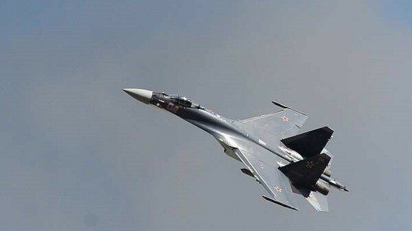 Российский Су-27 сделал «бочку» вокруг американского самолета-разведчика, — СМИ
