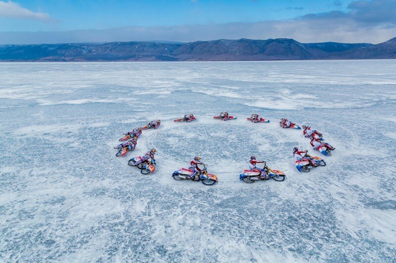 Шаманские круги на льду Байкала