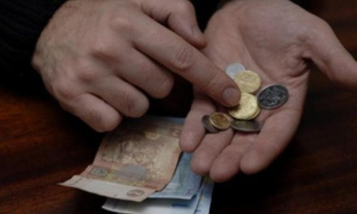 Миллионеры в Раде увеличили украинцам минимальную зарплату на 2 доллара. Но только с 1 декабря