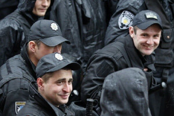 Аваков и полицейские патрули в Крыму