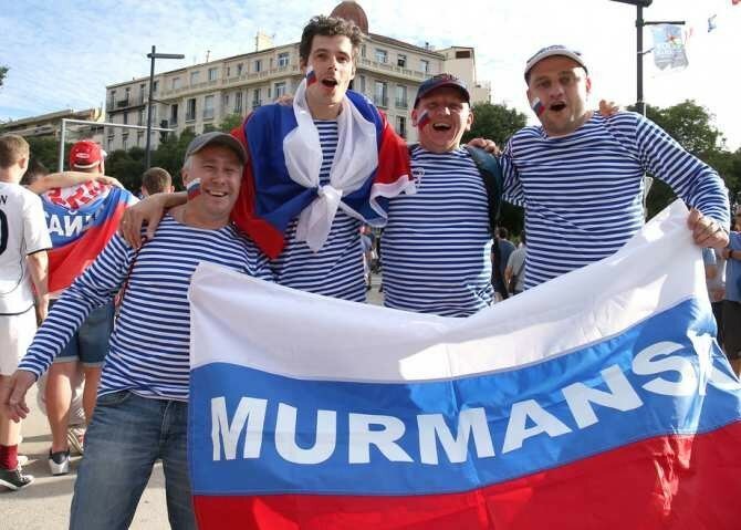 Почему победа русских фанатов в Марсельском порту - это круто!
