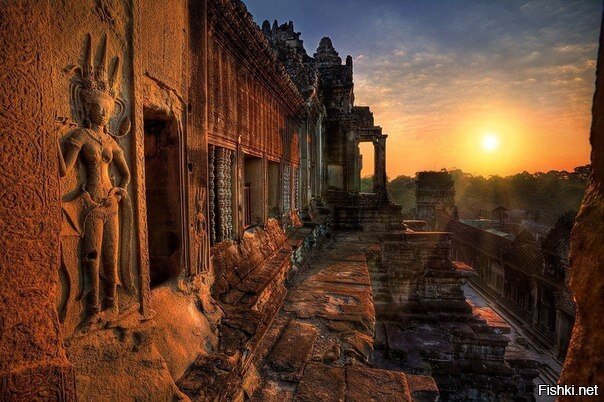 Ангкор-Ват - великолепный гигантский храмовый комплекс в Камбодже