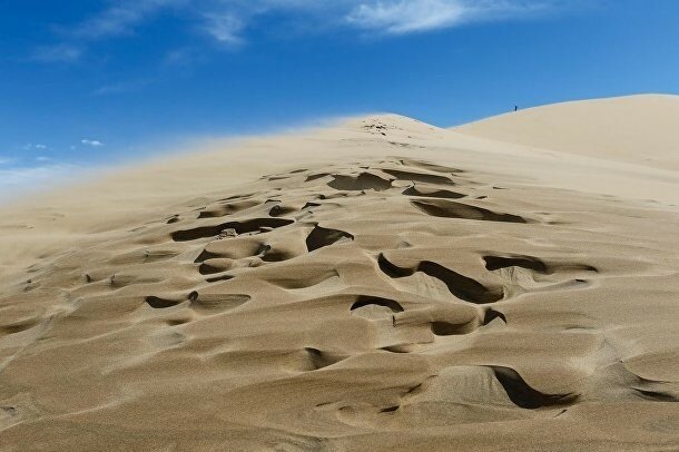 Поющие пески Казахстана