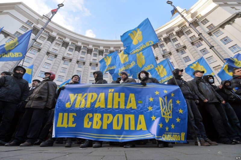 Неделя Украины:  Война как компенсация уныния нации