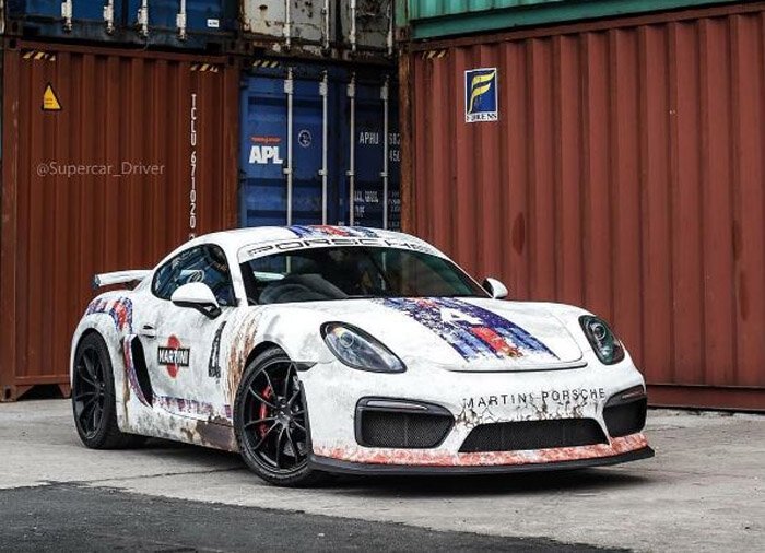 Владелец специально состарил свой Porsche Cayman GT4