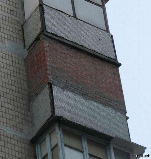 Суровый балкон в Волгограде