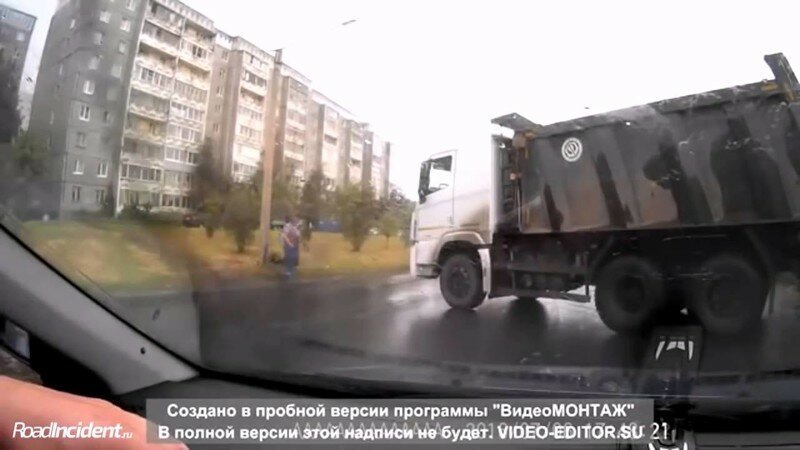 Водитель самосвала наказал нерадивого пешехода в Петрозаводске