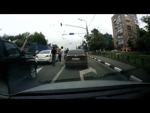 Разборка на дороге