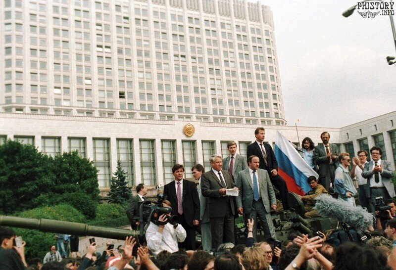 Августовский путч 1991 года в фотографиях