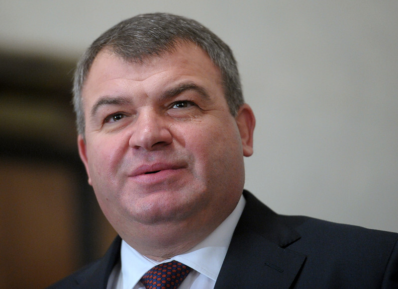 Экс-министр обороны Сердюков стал стратегом и кадровиком в «Ростехе»