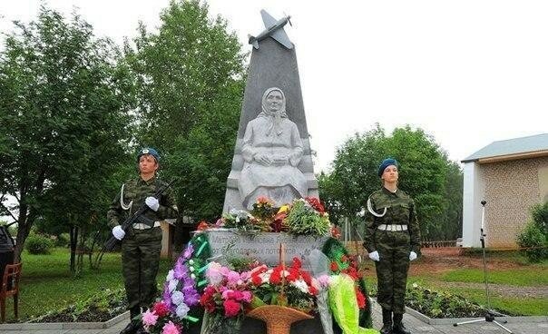 Во время войны она продала все что имела, дом, скотину, вещи, ради нашей Победы