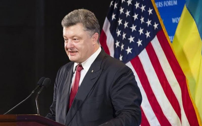 Порошенко поблагодарил США за санкции против РФ