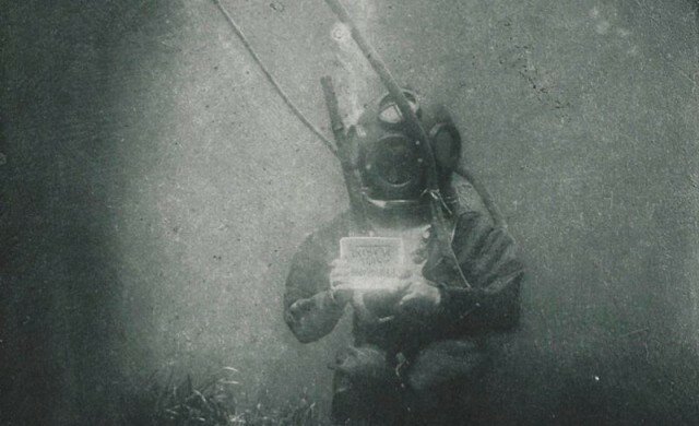 Первый подводный портрет в мире, снятый в 1899 году