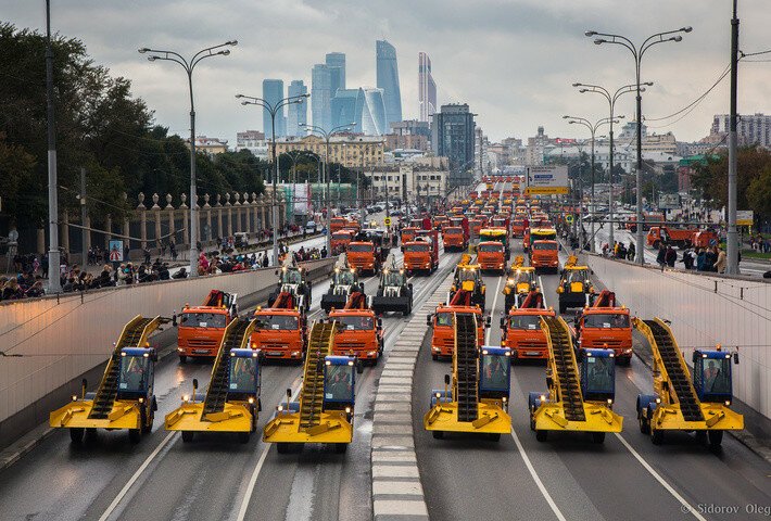 Первый московский парад городской техники