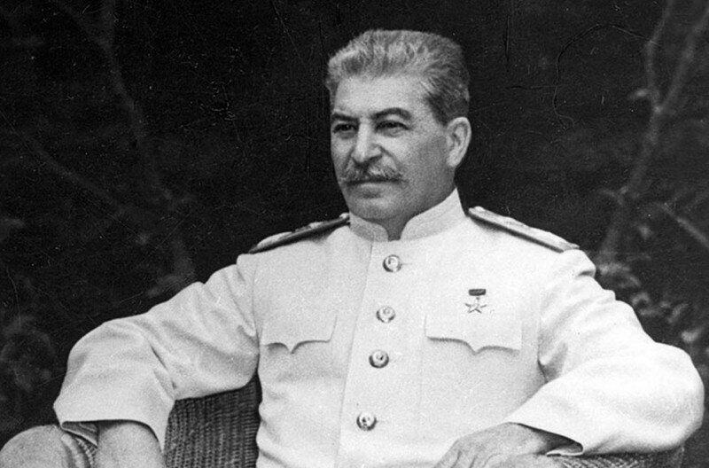 Руки Сталина на глотке современной элиты