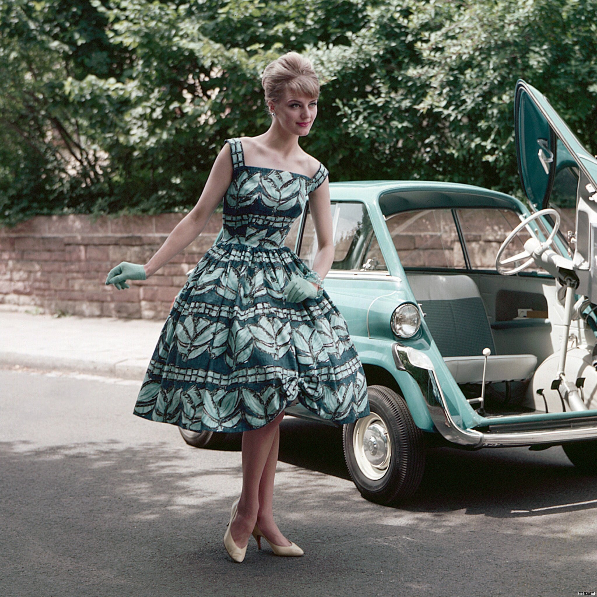 BMW Isetta — сверхкомпактный автомобиль особо малого класса, 1955 год, Германия