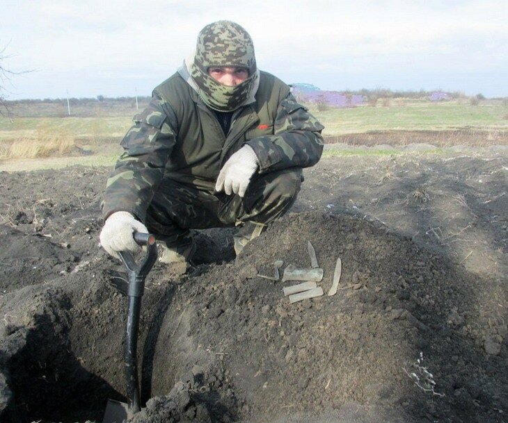 Клад бронзового инструмента