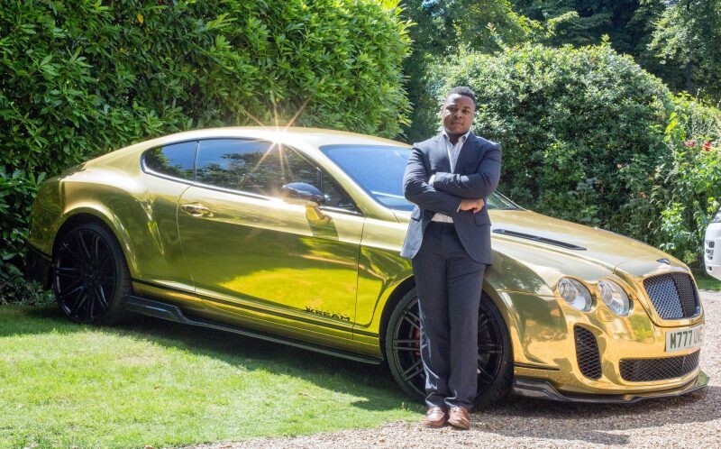 19-летний парень продавал бигмаки, а теперь ездит на золотом Bentley