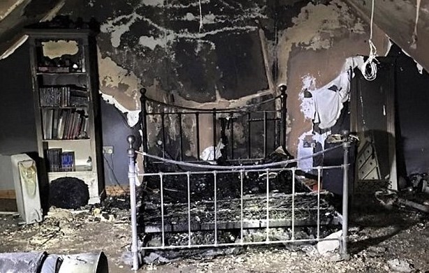 Спальня девочки-подростка полностью выгорела из-за оставленного на зарядке на ночь айфона