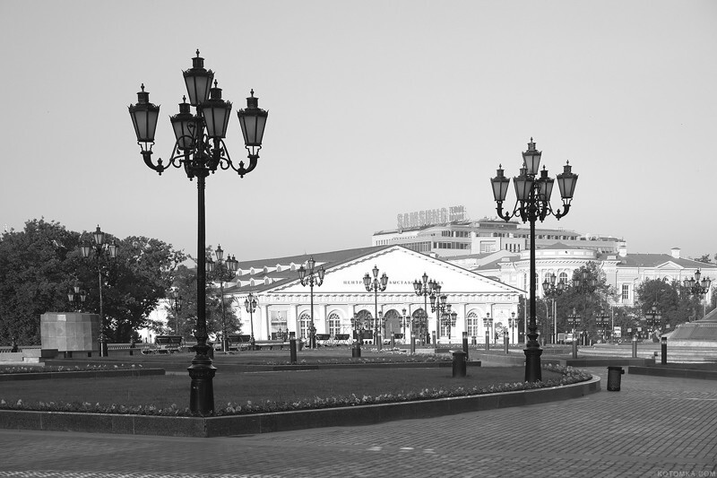 В 1731 году в Москве зажглись первые уличные фонари