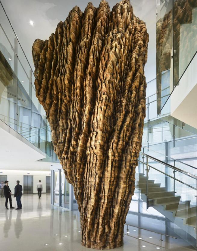 Деревянная скульптура уложила в больницу больше десяти агентов ФБР