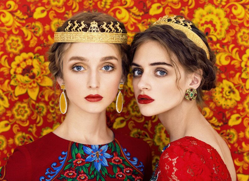Яркие фотографии девушек в традиционных нарядах, передающие всю красоту славянской культуры