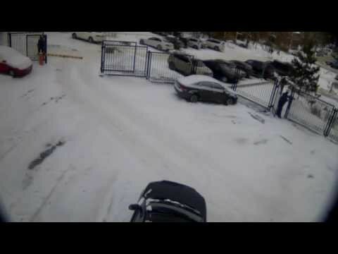 В Перми избили пенсионера за якобы брошенный на машину снег
