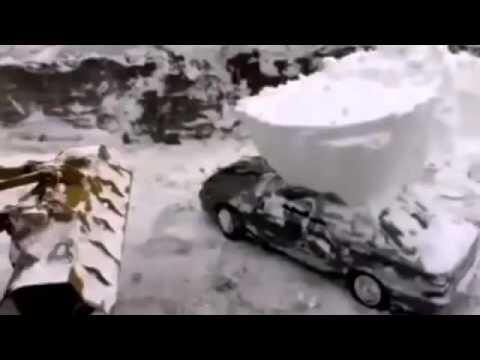 Откопали авто из снега