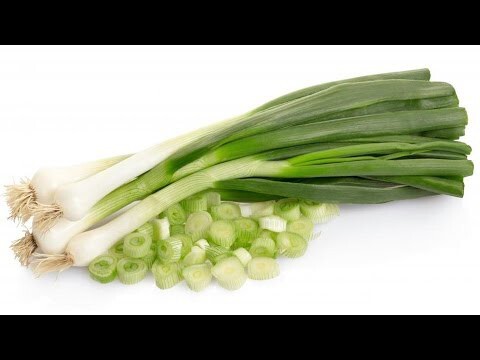 Чем полезен зелёный лук?