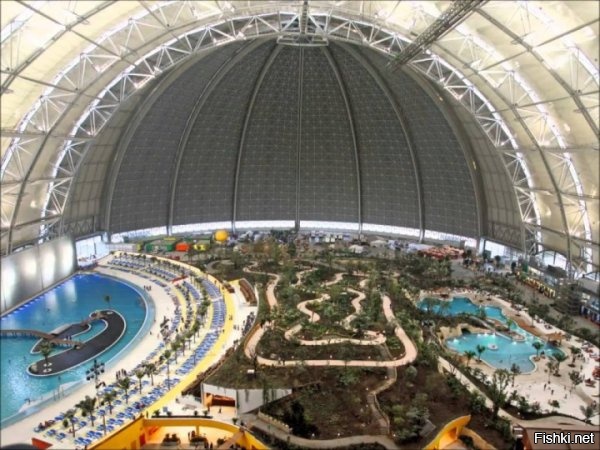 Огромнейший крытый аквапарк в Германии