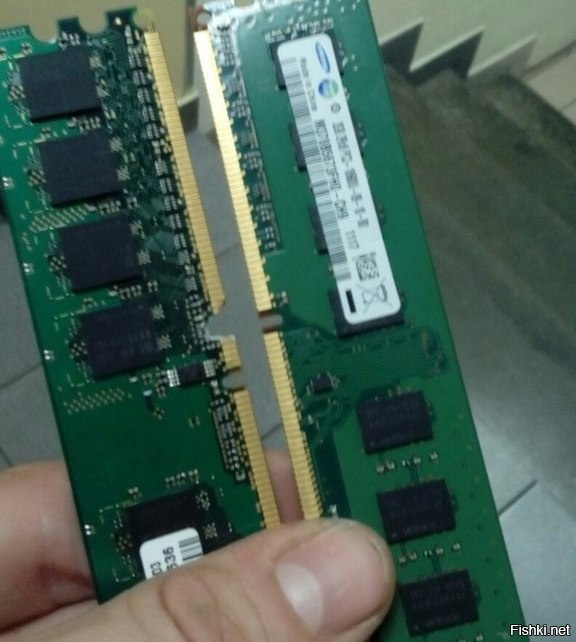 Теперь я знаю как вставить оперативу DDR2 в слот DDR3