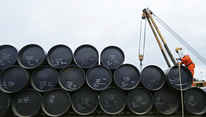 Хохлы заволновались: Цена нефти Brent вырастет до $75 - Standard Chartered