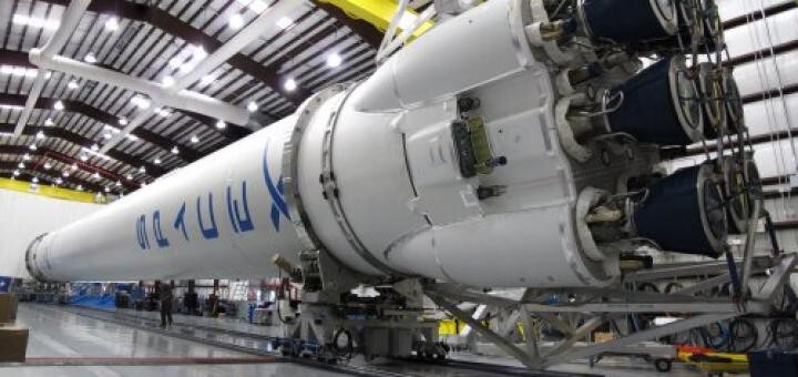 Компания SpaceX готовится к началу массового производства ракет Falcon 9