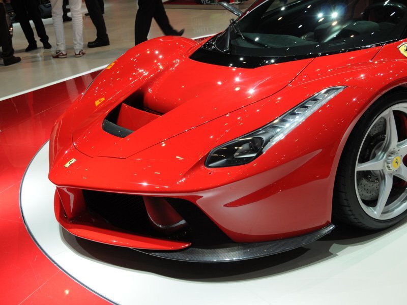 В продаже разбитый бампер от гиперкара LaFerrari