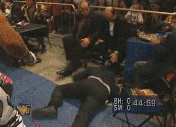 Не всегда постановки в WWF удачны