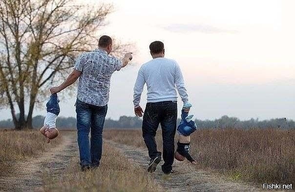 Нет ничего приятнее прогулки с отцом