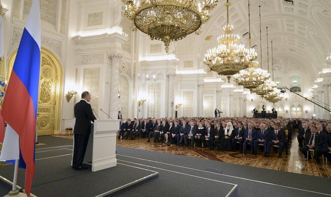 Путин предложил ввести присягу для чиновников и наказание за ее нарушение