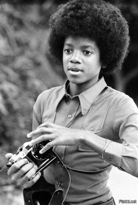 Майкл Джексон с фотоаппаратом Зенит–ЕМ, 1972 год, США