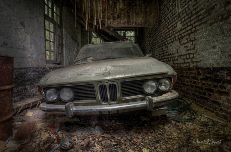 Брошенные старые автомобили в фотографиях бельгийского фотографа